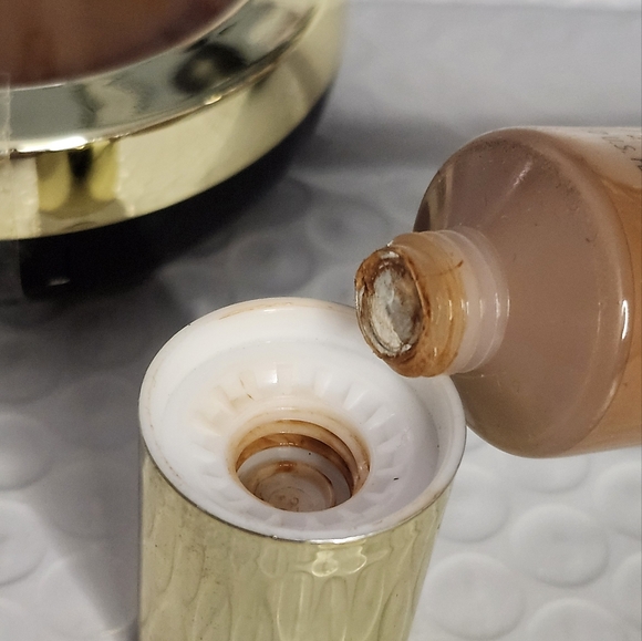 Milani Cream To Powder Foundation & Glow Hydrating Skin Tint - Picture 6 of 6